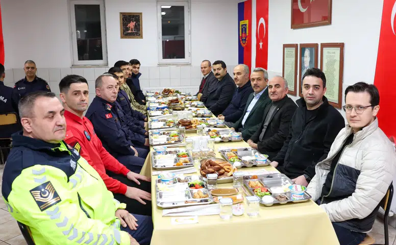 Rize Valisi Baydaş, Jandarma Personeliyle Sahurda Buluştu