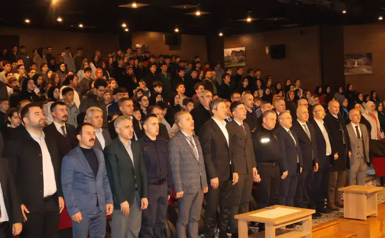 Güneysu’da 12 Mart İstiklal Marşı’nın Kabulü ve Mehmet Akif Ersoy’u Anma Günü Programı Düzenlendi