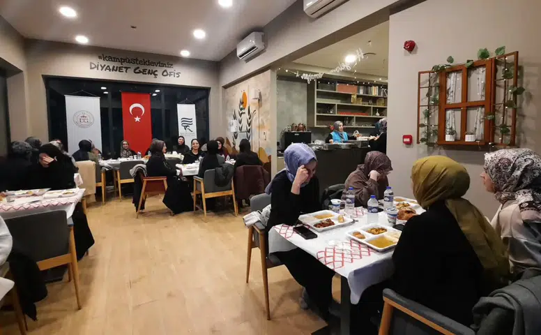 Rize İl Müftülüğü’nden Gençlere Anlamlı İftar Buluşması
