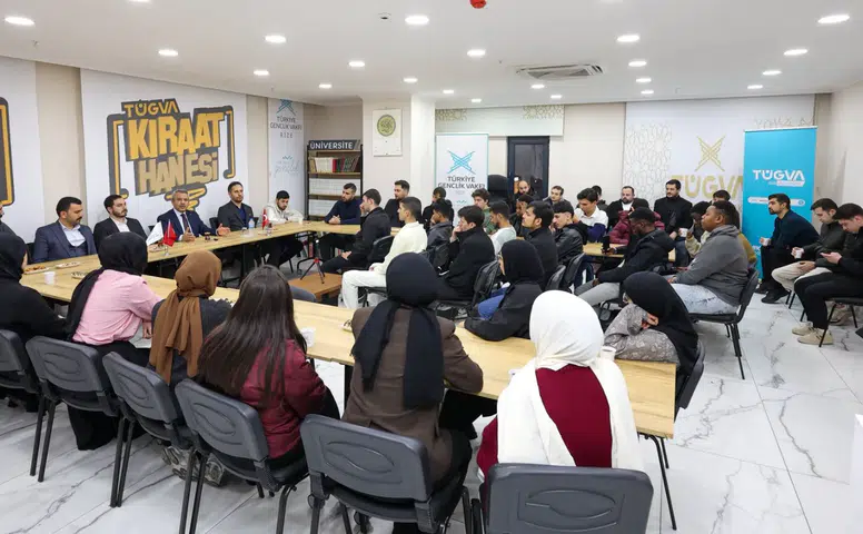 Rize Valisi İhsan Selim Baydaş, TÜGVA’da gençlerle buluştu