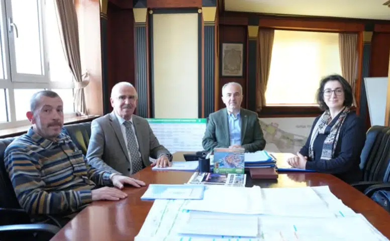 Rize Belediyesi’nde Denetim Toplantısı: Başkan Metin’e Rapor Sunuldu