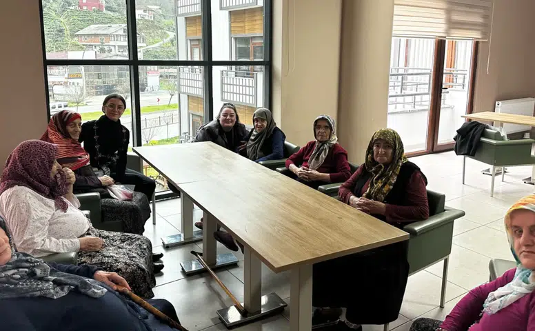 Yeşilay Rize’den Anlamlı Bayram Ziyareti: Huzurevinde Duygu Dolu Anlar