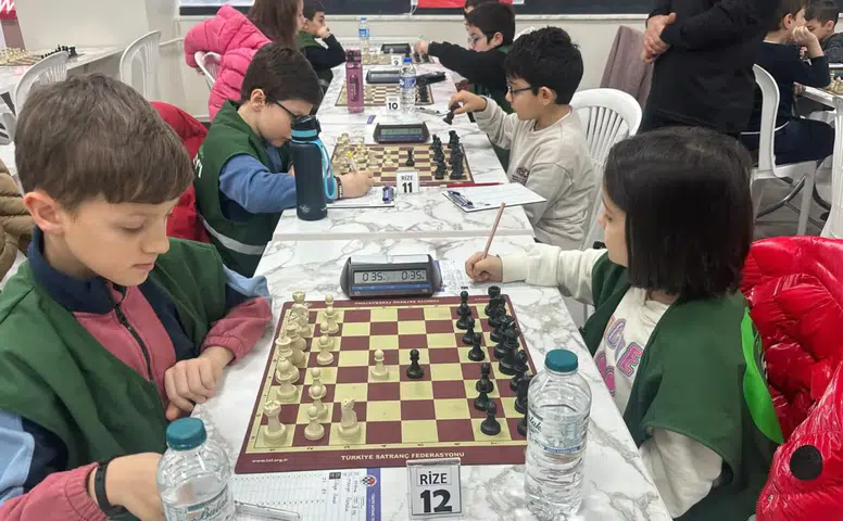 Rize’de Yeşilay Haftası Satranç Turnuvası Başladı