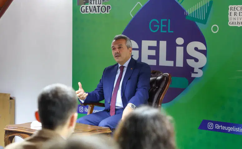 Vali İhsan Selim Baydaş GEVATOP’un Geleneksel Vakıf Sohbetleri Programında Gençlerle Buluştu