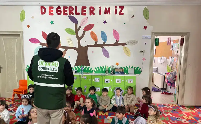 Rize Yeşilay’dan Anaokulu Öğrencilerine Teknoloji Bağımlılığı Eğitimi