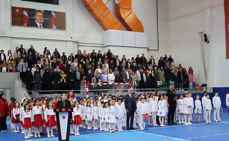 Güneysu'da 23 Nisan Coşkusu: Çocuklar Gösterileriyle Büyüledi!