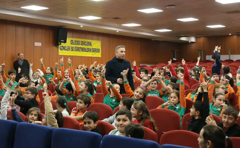 Kaymakam Ferhat Altay, Mesut Karaoğlu İlkokulu Öğrencileriyle Buluştu