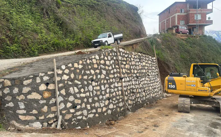 Güneysu Belediyesi’nden Mahallelerde Yoğun Çalışma Programı