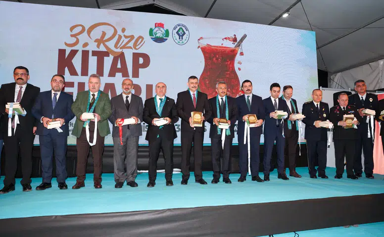 Rize 3. Kitap Fuarı Kapılarını Açtı: 150 Yayınevi ve 200 Yazar Rize’de