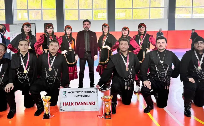 RTEÜ Halk Dansları Takımı’ndan Çifte Şampiyonluk Başarısı