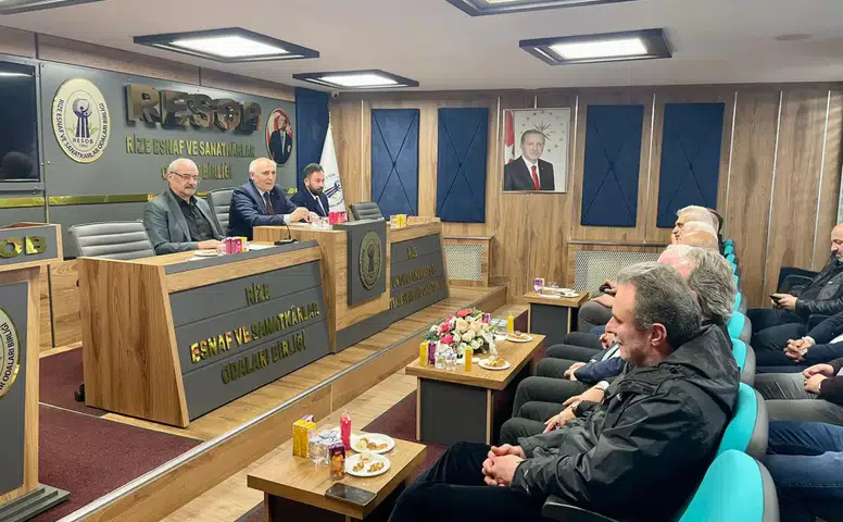 Rize'de Güven Tazeleyen Başkan, Görevine Devam Ediyor!