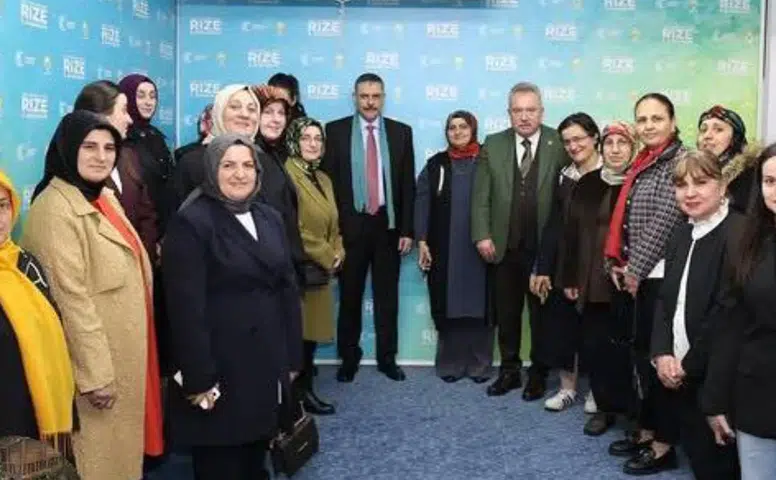 İçişleri Bakanı Mustafa Çiftçi AK Parti Çayeli Kadın Kolları’nı Ziyaret Etti