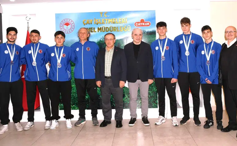 Genel Müdür Alim, Fransa'daki Rafting Dünya Şampiyonası sporcularını ödüllendirdi!