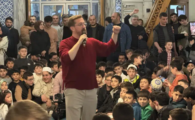 Rize’de Kardeşlik Buluşması Coşkusu: Çocukların Neşesi Sahil Camii’ni Doldurdu