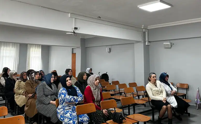 Rize’de Annelere Yönelik Narkotik ve YEDAM Eğitimi Düzenlendi