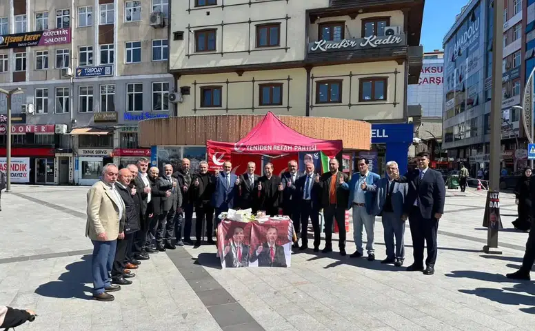 Rize’de Yeniden Refah Partisi’nden Yoğun Program: Divan Toplantısı ve Esnaf Ziyareti Gerçekleştirildi