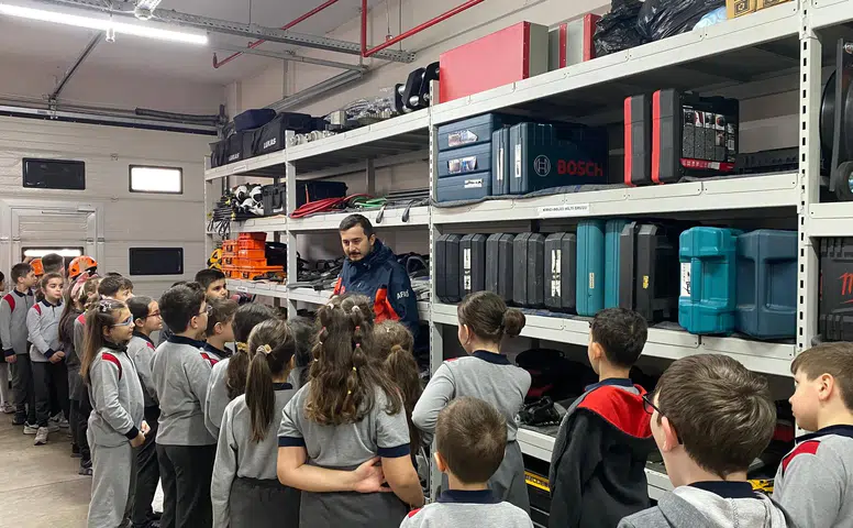 Kurtuluş İlkokulu Öğrencilerinden AFAD’a Anlamlı Ziyaret