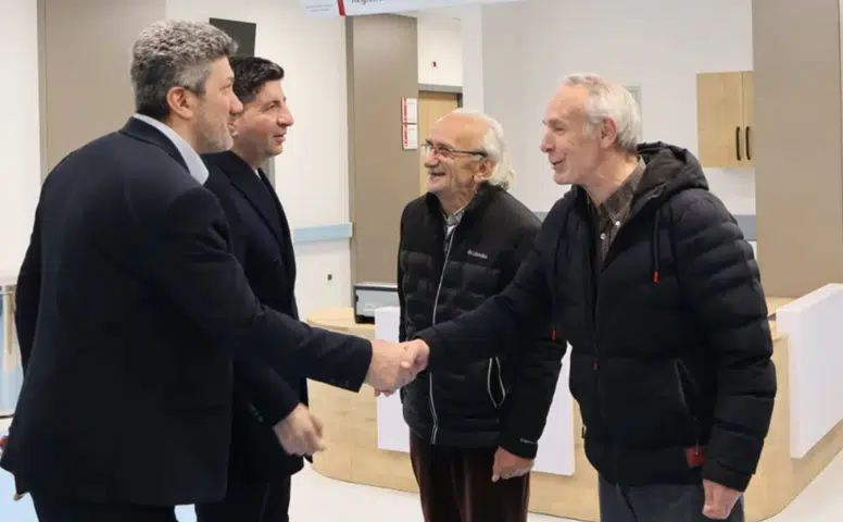 Güneysu Kaymakamı Eyüp Gürdal ve Başkan Rıfat Özer’den Hastalara Ziyaret