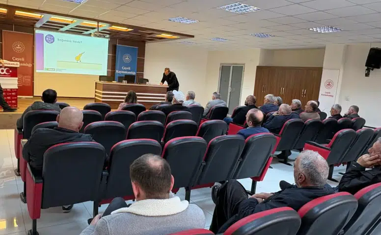 Rize Yeşilay’dan Muhtarlara Bağımlılıkla Mücadele Eğitimi