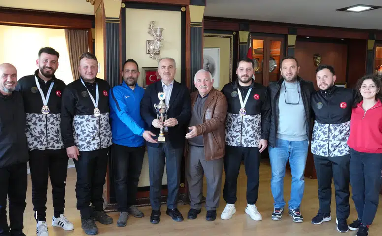 Türkiye Şampiyonu Rize Alipaşa Rafting Takımı’ndan Başkan Rahmi Metin’e Ziyaret