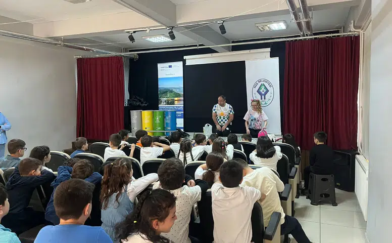 Rize'de köy okullarında sıfır atık temalı çevre eğitimi düzenlendi