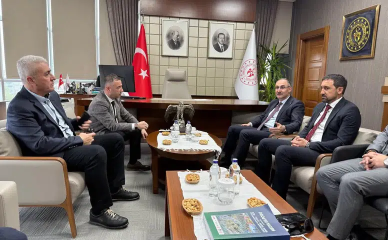 Rize'de Spor Altyapısı Güçleniyor: Bakanlık Yatırımları Değerlendirildi