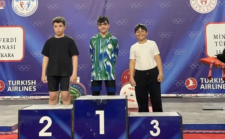 Zahid Göktürk Mengen Rekor Kırarak Türkiye Şampiyonu Oldu