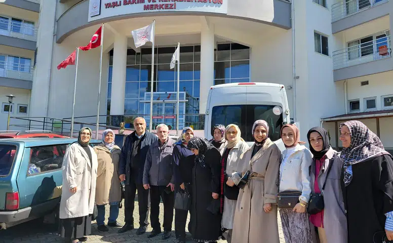 Çayeli’nden Fındıklı Huzurevi’ne Anlamlı Ziyaret