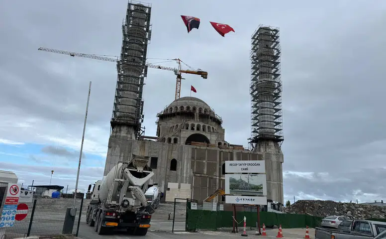 Rize’nin Yeni Silueti: Recep Tayyip Erdoğan Camisi’nde Çalışmalar Sürüyor
