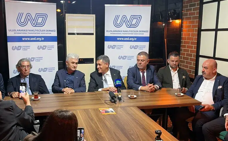 UND Başkanı Rize’de lojistik gündemini değerlendirdi: Sınır kapılarındaki bekleme lojistiğin hızını kesiyor