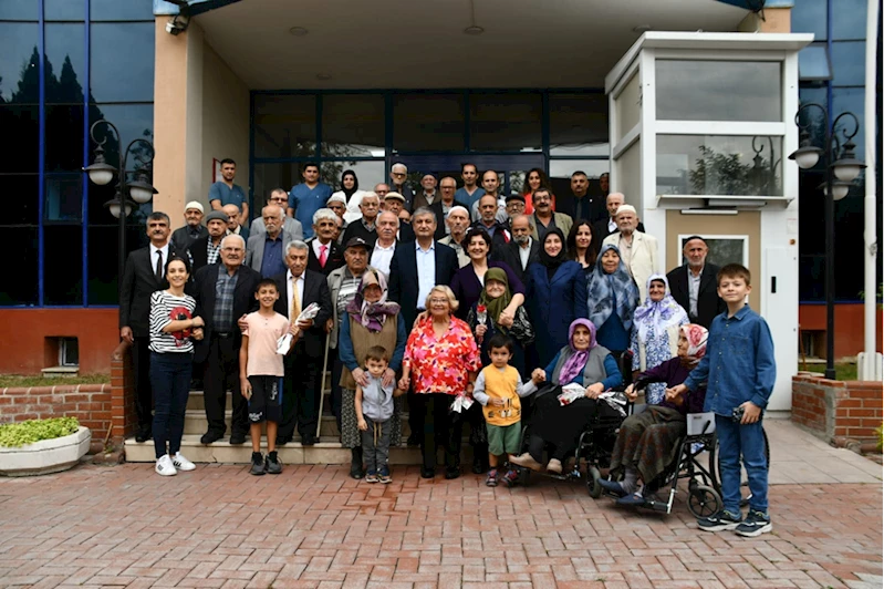 Karabük Valisi Mustafa Yavuz, huzurevi sakinlerini ziyaret etti