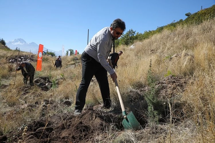 ERÜ eğitmenleri Ali Dağı