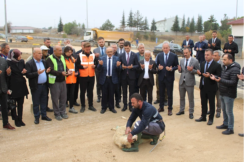 Erbaa yeni hastane yolunda asfaltlama çalışması başlatıldı