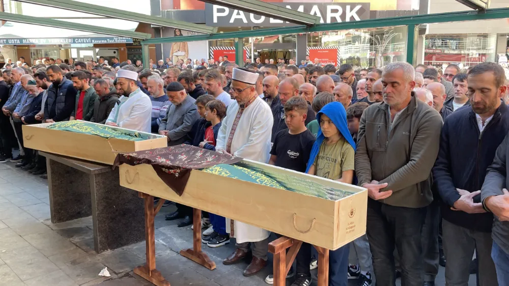 Trafik kazasında hayatını kaybeden çiftin cenazeleri Artvin