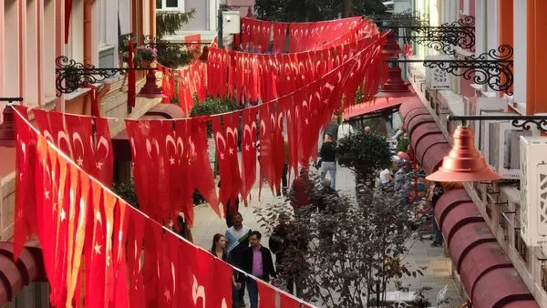 ORDU’DA YER GÖK KIRMIZI BEYAZ 