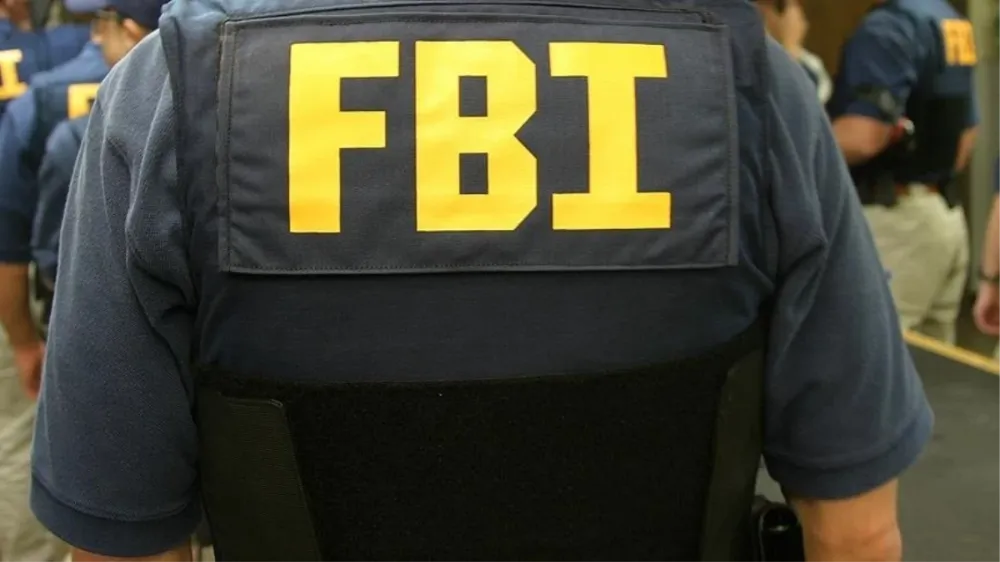 FBİ Ajanı Polisten Üstün mü?