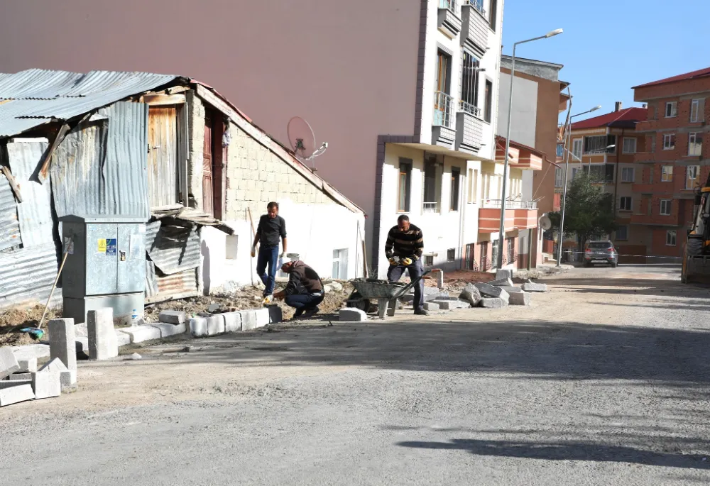 Bayburt Fen İşleri Müdürlüğü Ekipleri Esentepe Mahallesi