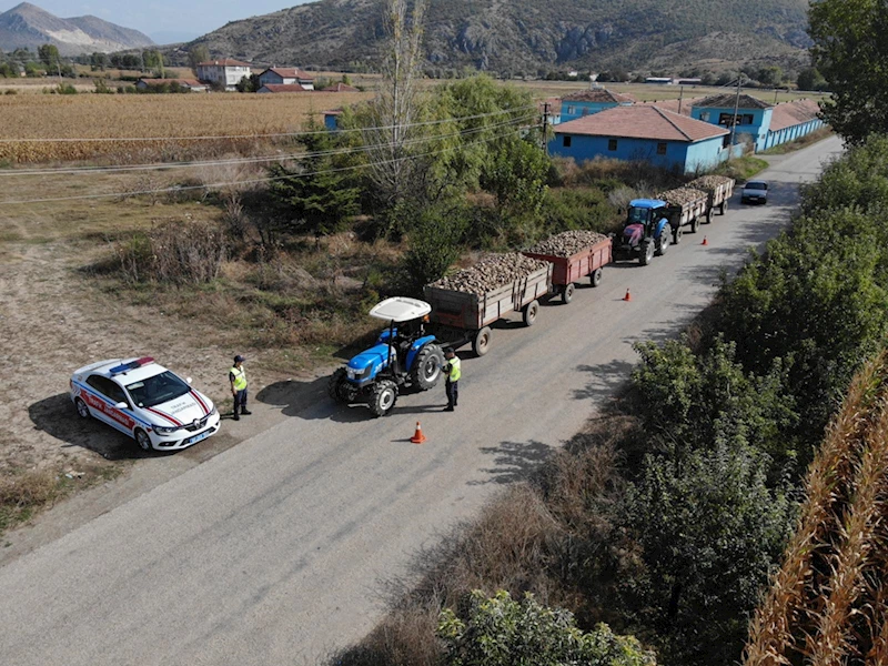 Tokat İl Jandarma Komutanlığının trafik denetimleri sürüyor