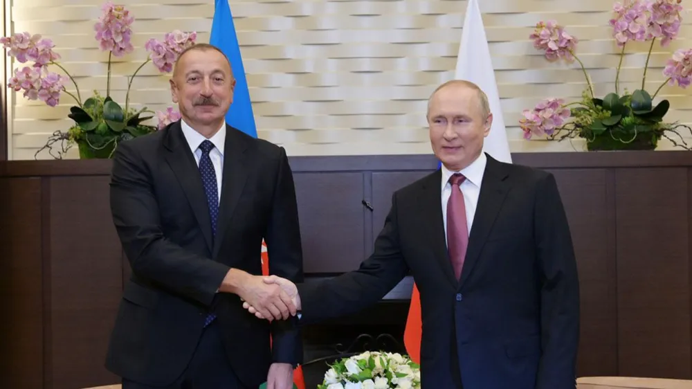 Aliyev ve Putin telefonda görüştü