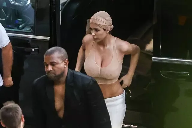 Müstehcen kıyafetleri dikkat çekiyordu! Kanye West eşi Bianca Censori