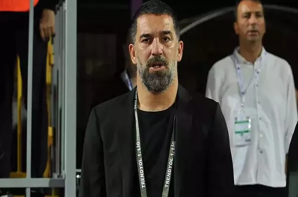 Arda Turan, yediği akreditasyon cezalarıyla Türk spor tarihine geçti