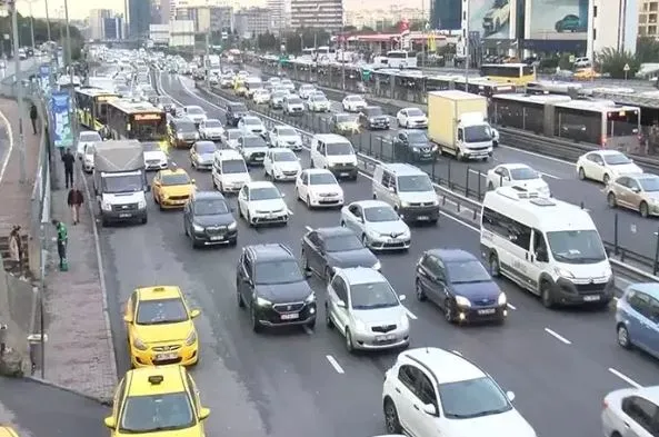 TÜİK: Ekimde 184 bin 767 aracın trafiğe kaydı yapıldı