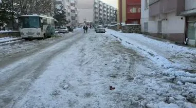 Kar yerini soğuk havaya bıraktı