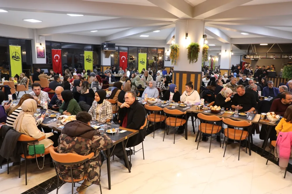 Bayburt Belediyesi Öğretmenler Günü Etkinliğiyle Öğretmenleri Onurlandırdı