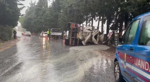  Beton mikserinin devrilmesi sonucu 1 kişi yaralandı