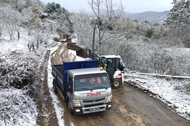 Kocaeli A Takımı kar mesaisinde