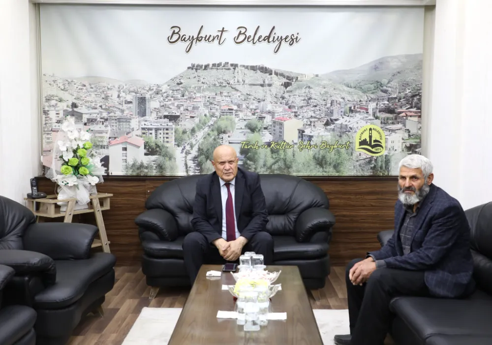 Bayburt Belediye Başkanı Necati Korhan, Sayın Hükmü Pekmezci