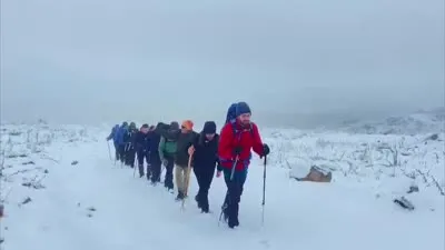 Van Gölü Aktivistleri Derneği üyeleri, Esrük Dağı