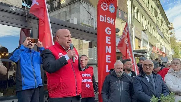 Ardanuç Belediye Başkanı Yıldırım Demir, DİSK Genel Başkanı Arzu Çerkezoğlu ile Bir Araya Geldi