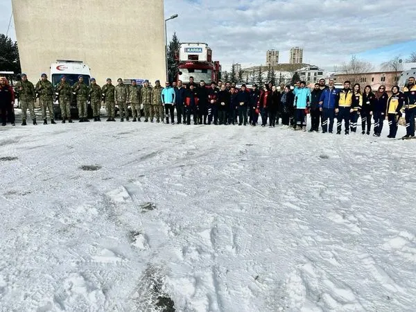 Bayburt Belediyesi Afet İşleri Müdürlüğü ve İtfaiye Müdürlüğü Personelleri Saha Tatbikatı Gerçekleştirdi